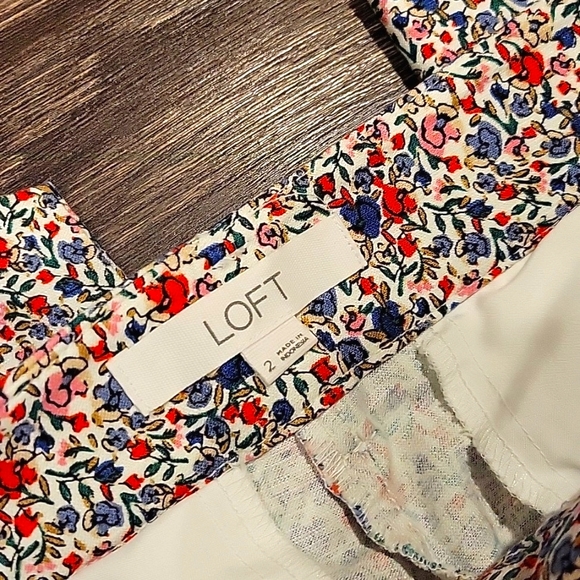 ❤ NWOT! ANN TAYLOR LOFT MARISA RIVIERA SLIM CROP FLORAL PANTS, 2 (26) - Picture 2 of 5